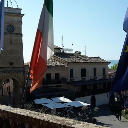 Relax In Piazzetta Casa E Appartamento Per Vacanze 트레비나노로마노 객실 사진