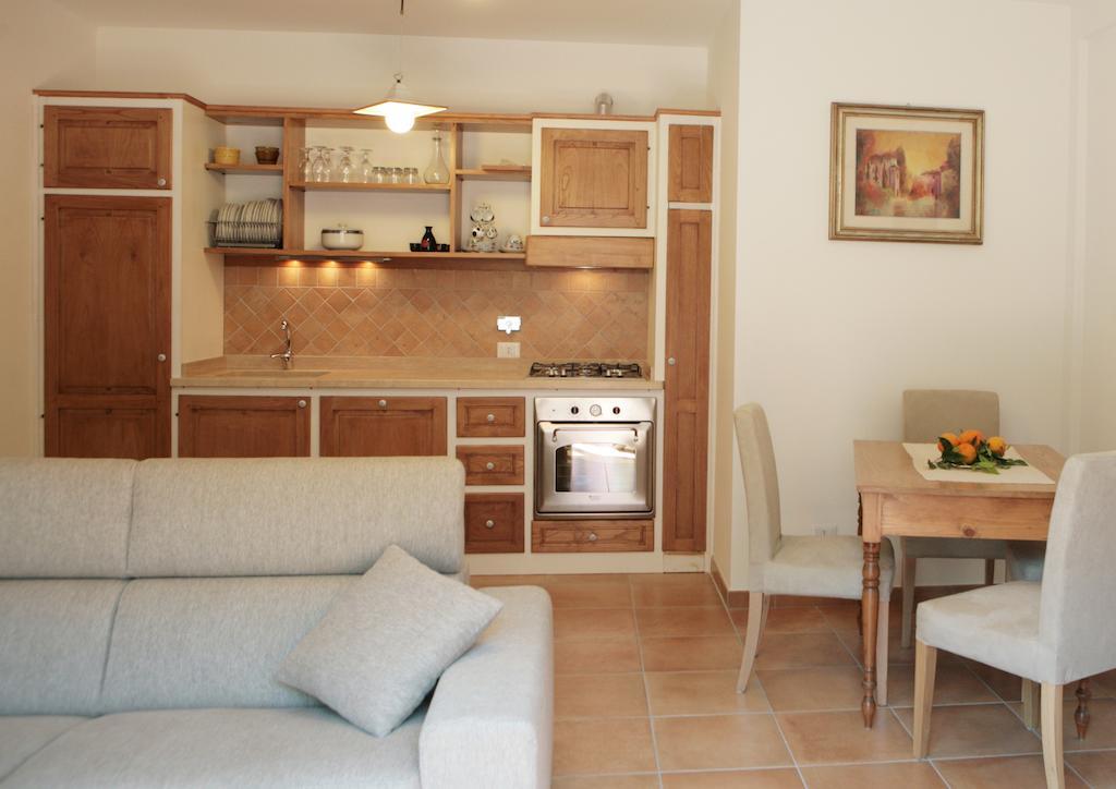 Relax In Piazzetta Casa E Appartamento Per Vacanze 트레비나노로마노 객실 사진